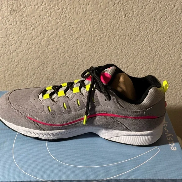 Easy Spirit’s Romy  Gray and Pink Athletic Shoes with Vibrant Accents - Picture 5 of 8